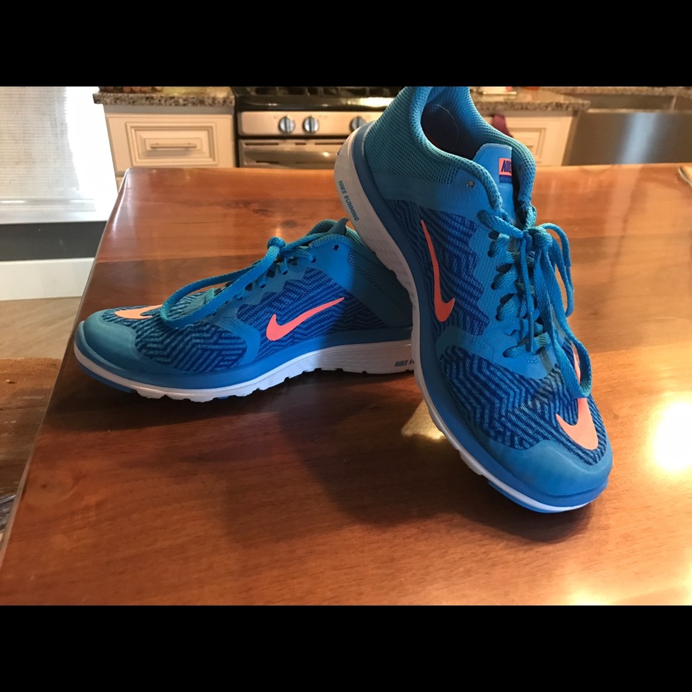 Nike fit sole lite run 3