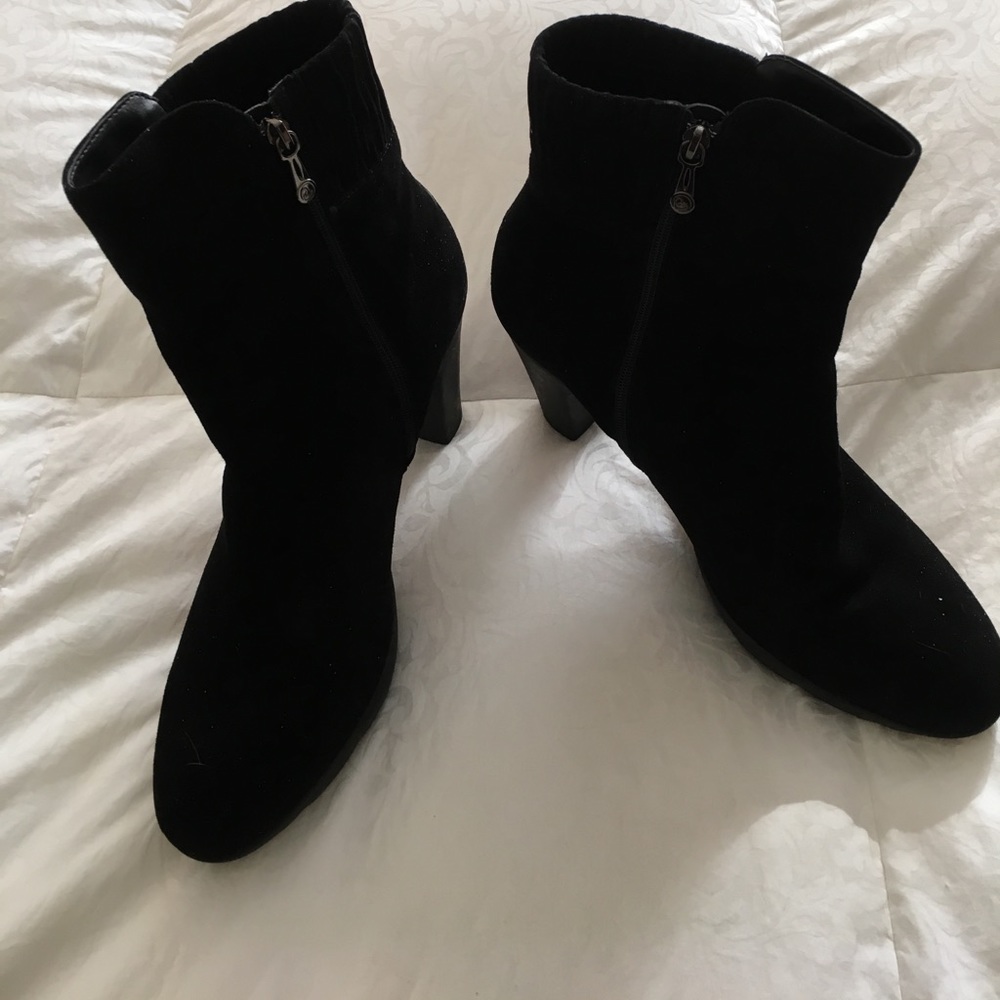 Ankle High heel boot