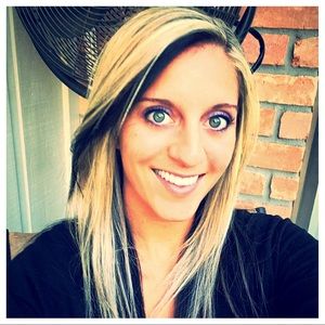 Meet your Posher, Denise