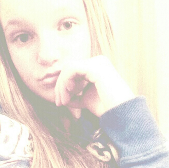 Meet your Posher, Brooke - Picture 1 of 1