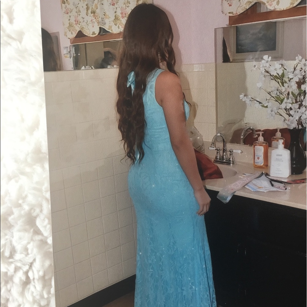 PROM - Picture 3 of 4