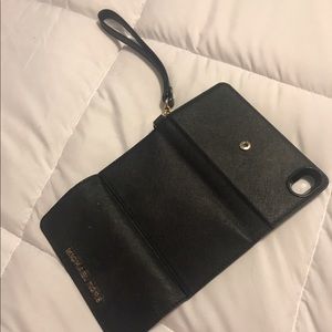 Michael kors iPhone 6 wristlet