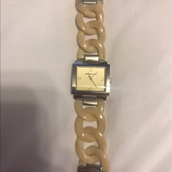 Michael Kors - Picture 1 of 2