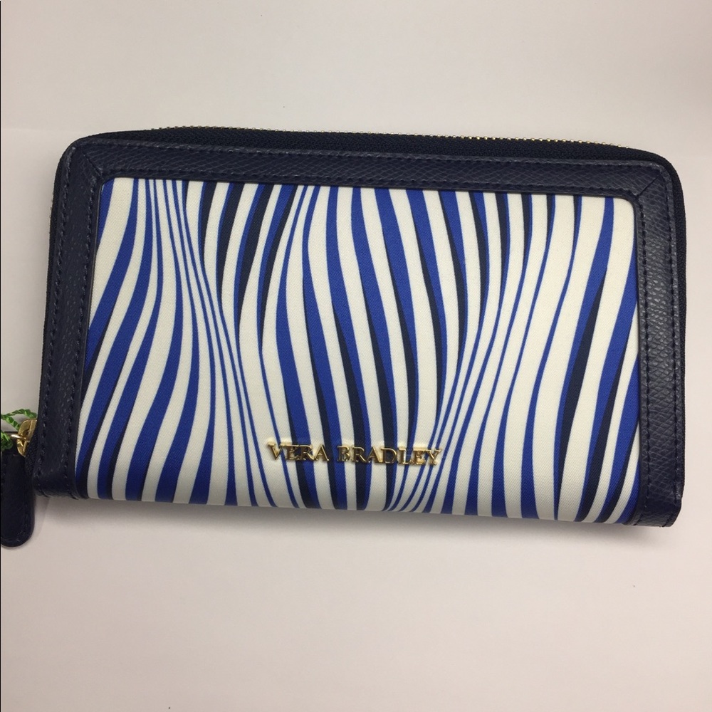 Vera Bradley Retro Wallet💙