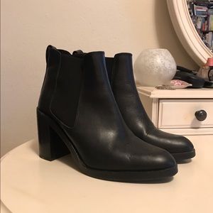 Topshop Chelsea boots
