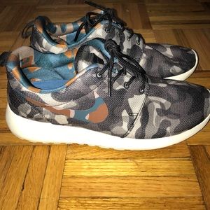 Nike Women's Roshe One Print