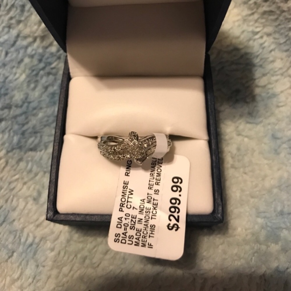 Sterling Silver diamond promise ring Sz 7