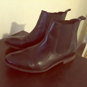 Banana Republic Chelsa Boots!