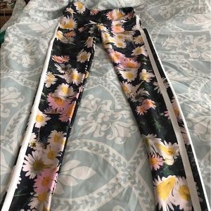 Goldsheep Daisy Print Small