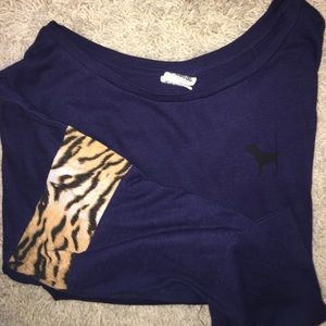 Comfy long sleeve VS shirt!