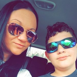 Meet your Posher, Elaina