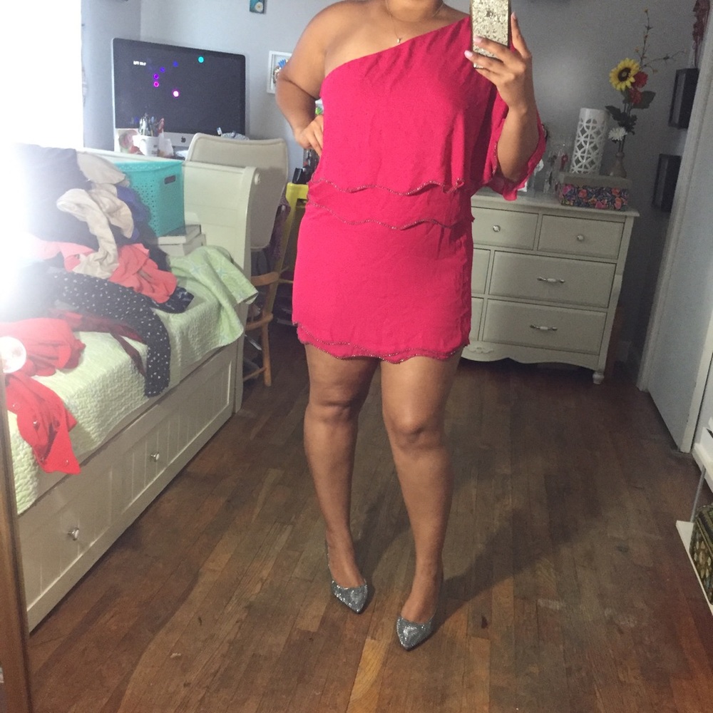 Must Go 📦🛍🎈Off Shoulder Pink Dress