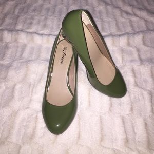Green wedge shoes