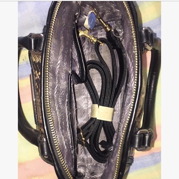 **SOLD!!** Simply Vera by Vera Wang - Picture 3 of 3