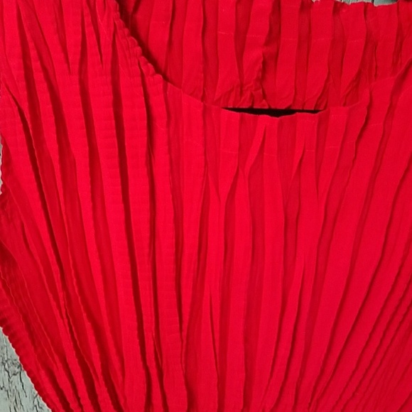 Top - Picture 3 of 3