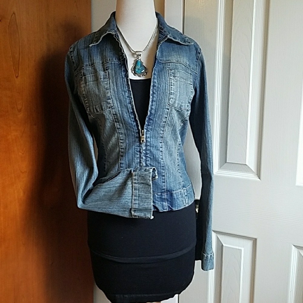 SO fitted Jean jacket