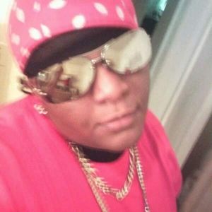 Meet your Posher, Kira