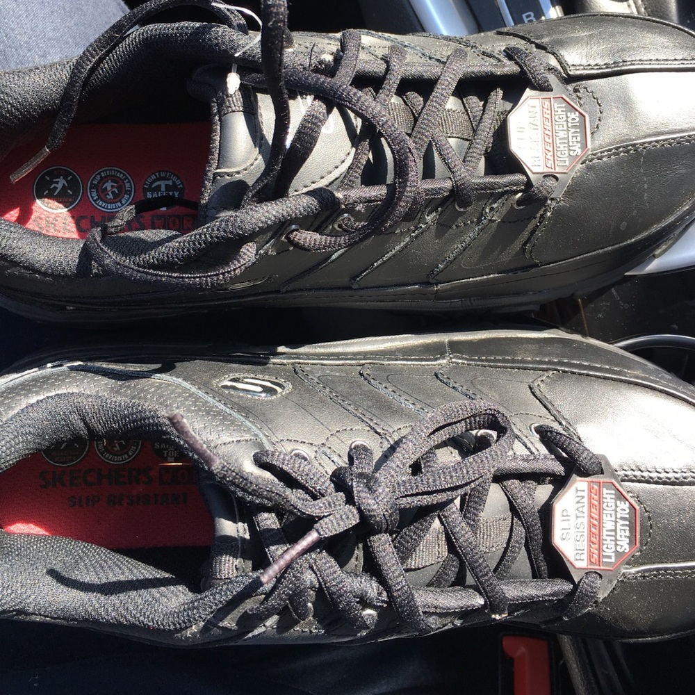 Skechers steel toe shoes