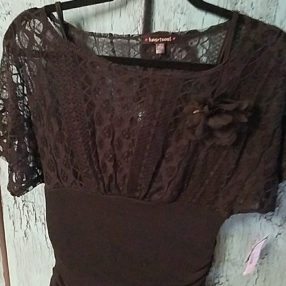 Top - Picture 2 of 3