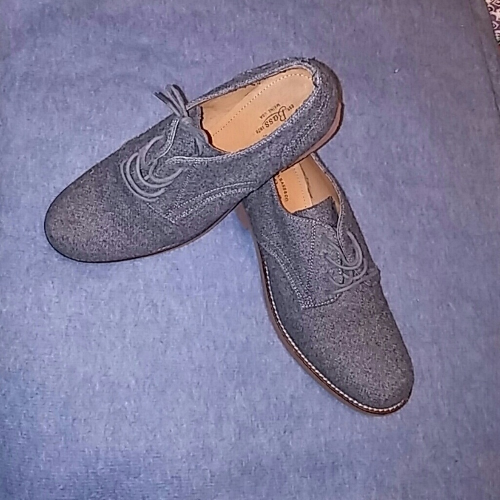 Worn once! Bass dress shoes.