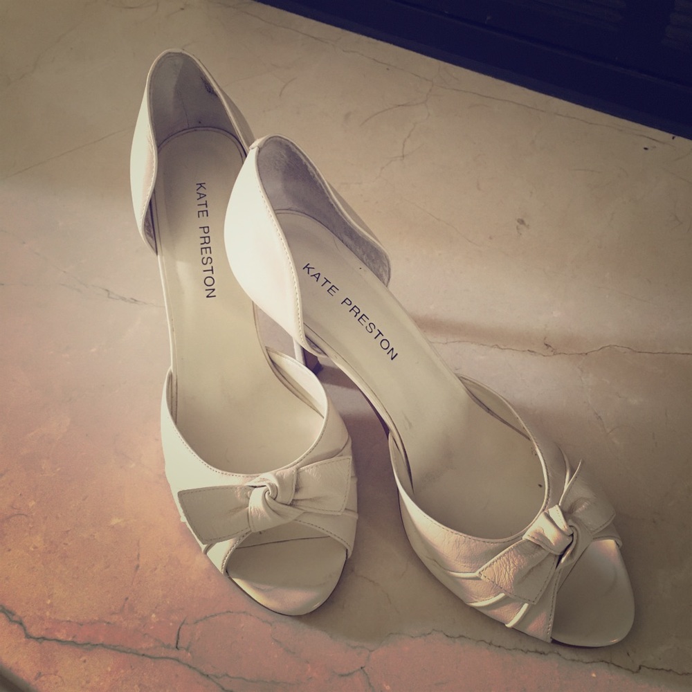 💕adorable Kate Preston leather peep toes!