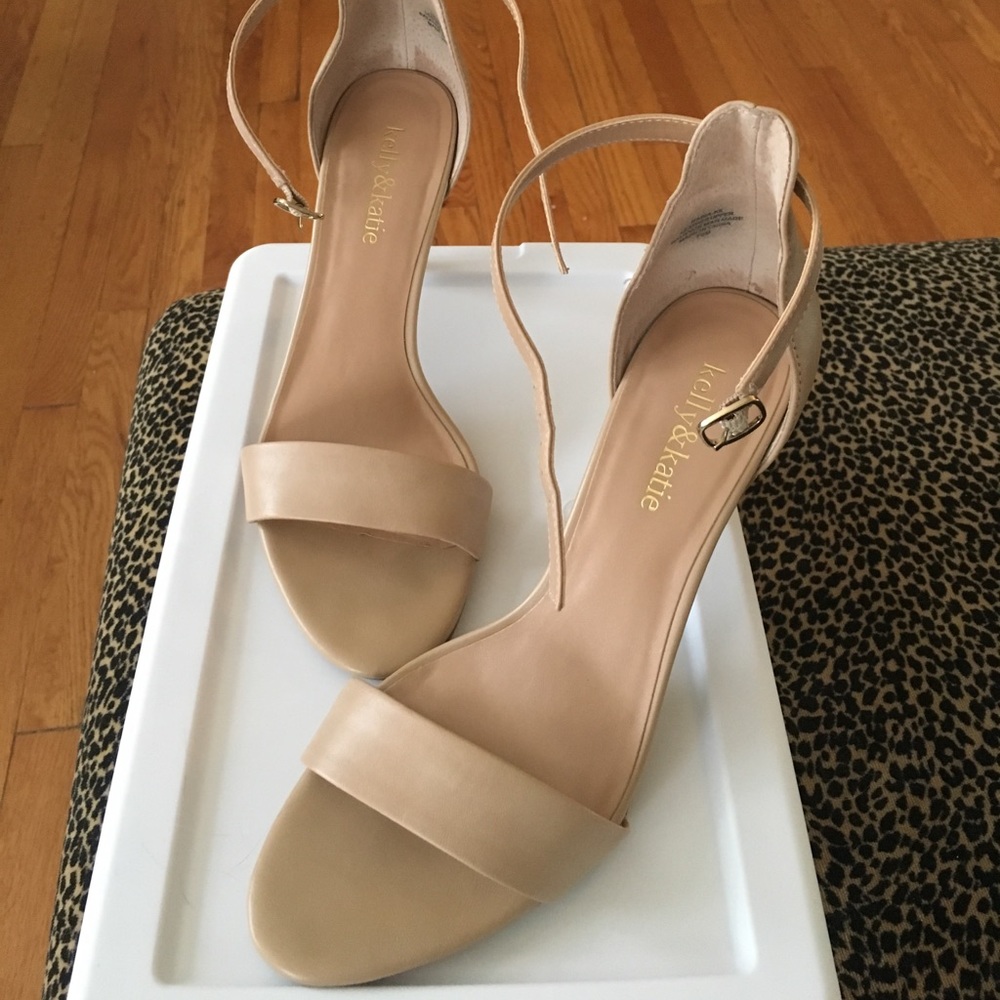 Kelly & Katie nude, leather, 3" heel sandals