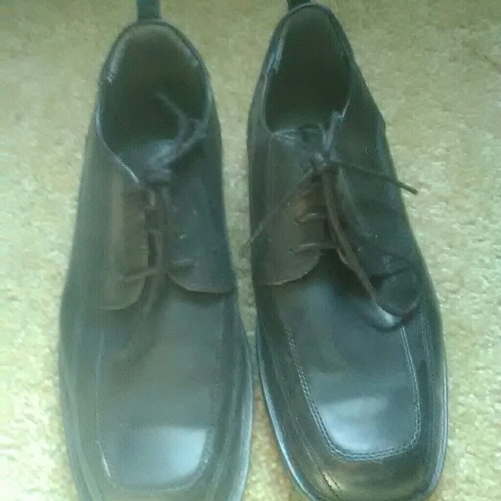 Mens dress shoes