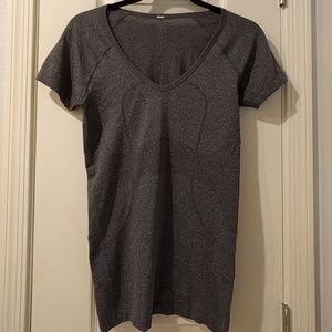 Lululemon swifty tech v-neck