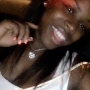 Meet your Posher, Laresha