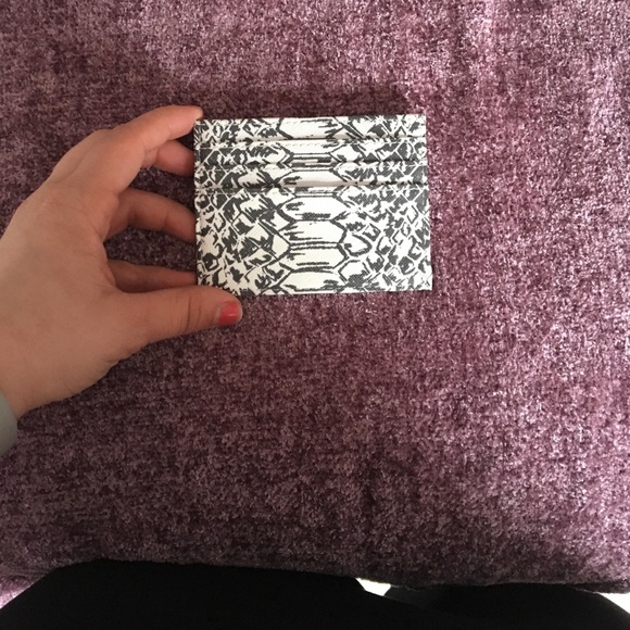 Card holder - Picture 2 of 3