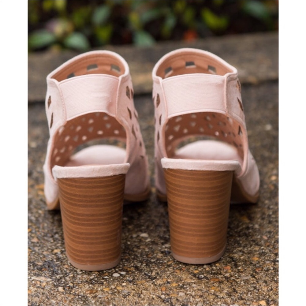 Blush Peep Toe Cut out Bootie - Picture 4 of 5