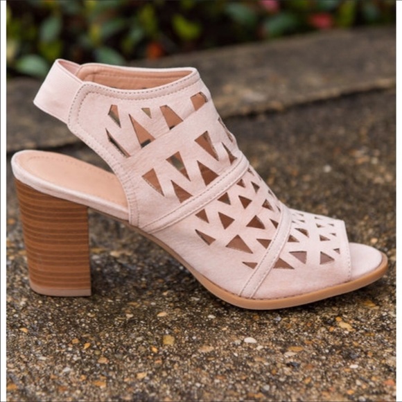 Blush Peep Toe Cut out Bootie - Picture 5 of 5