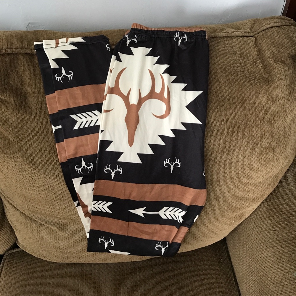 Unique deer leggings with tribal pattern