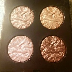 Laura Mercier Fall in Love Illuminator Collection