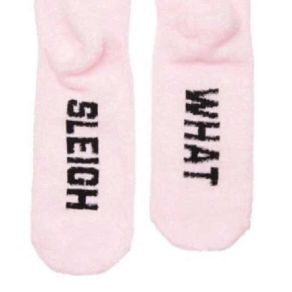 VS PINK Supersoft "Sleigh What" Fuzzy crew Socks! - Picture 4 of 4