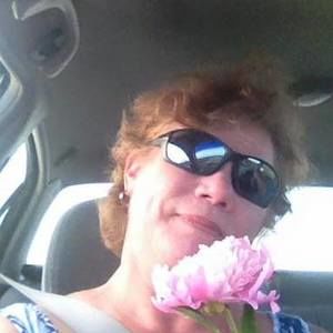 Meet your Posher, Valeta