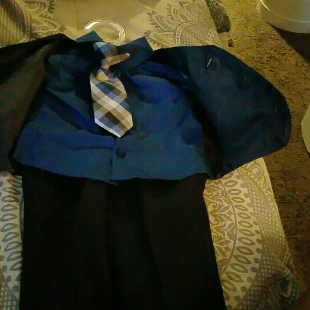 4 pieces - Picture 3 of 3