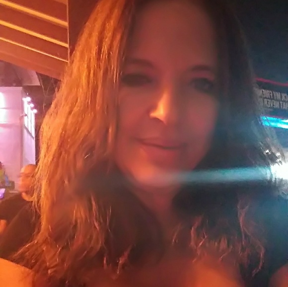 Meet your Posher, Jazmin - Picture 4 of 4