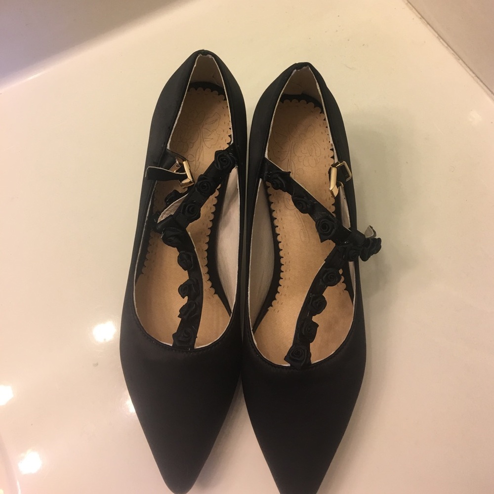 Black Satin T strapped Pumps