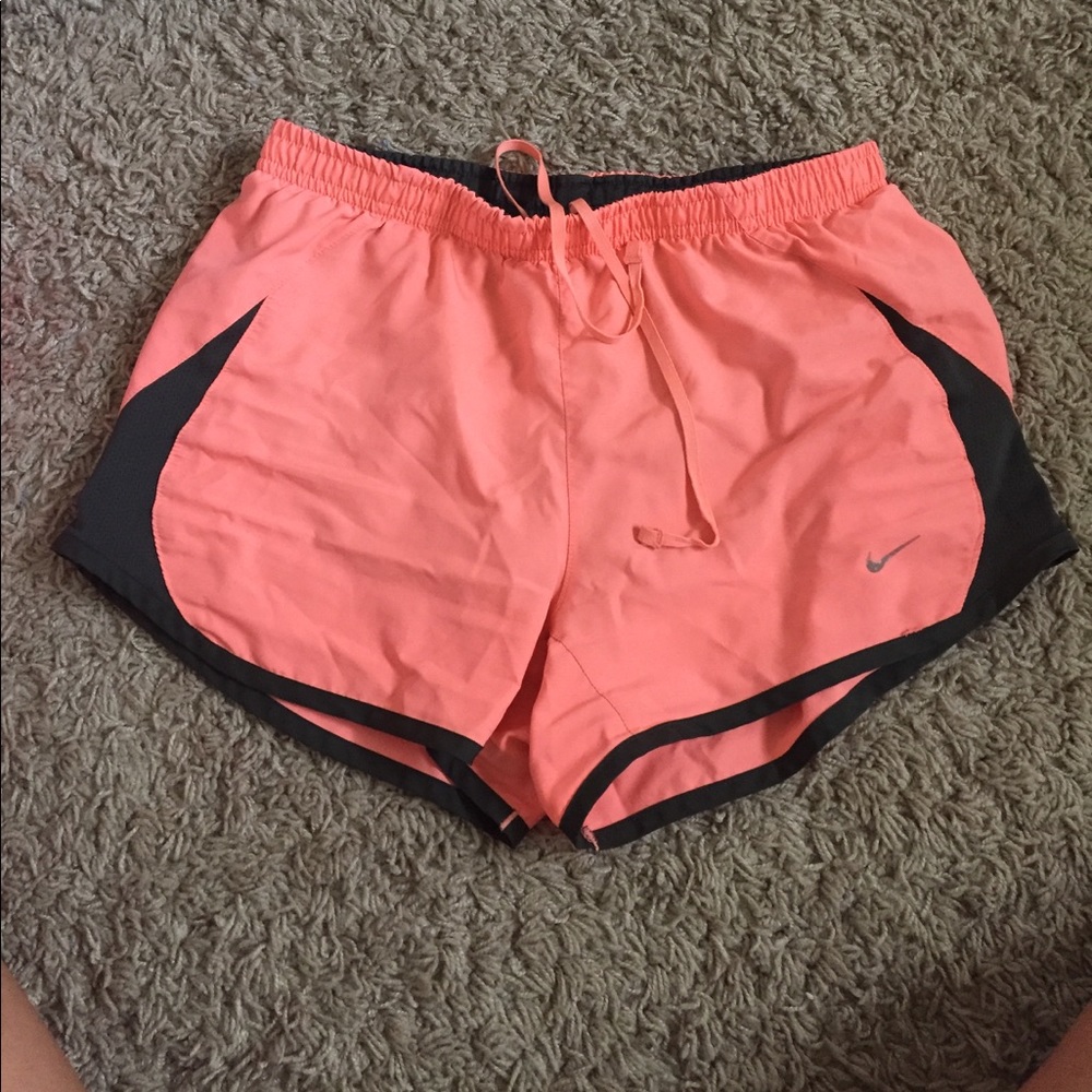 Nike shorts - Picture 2 of 3