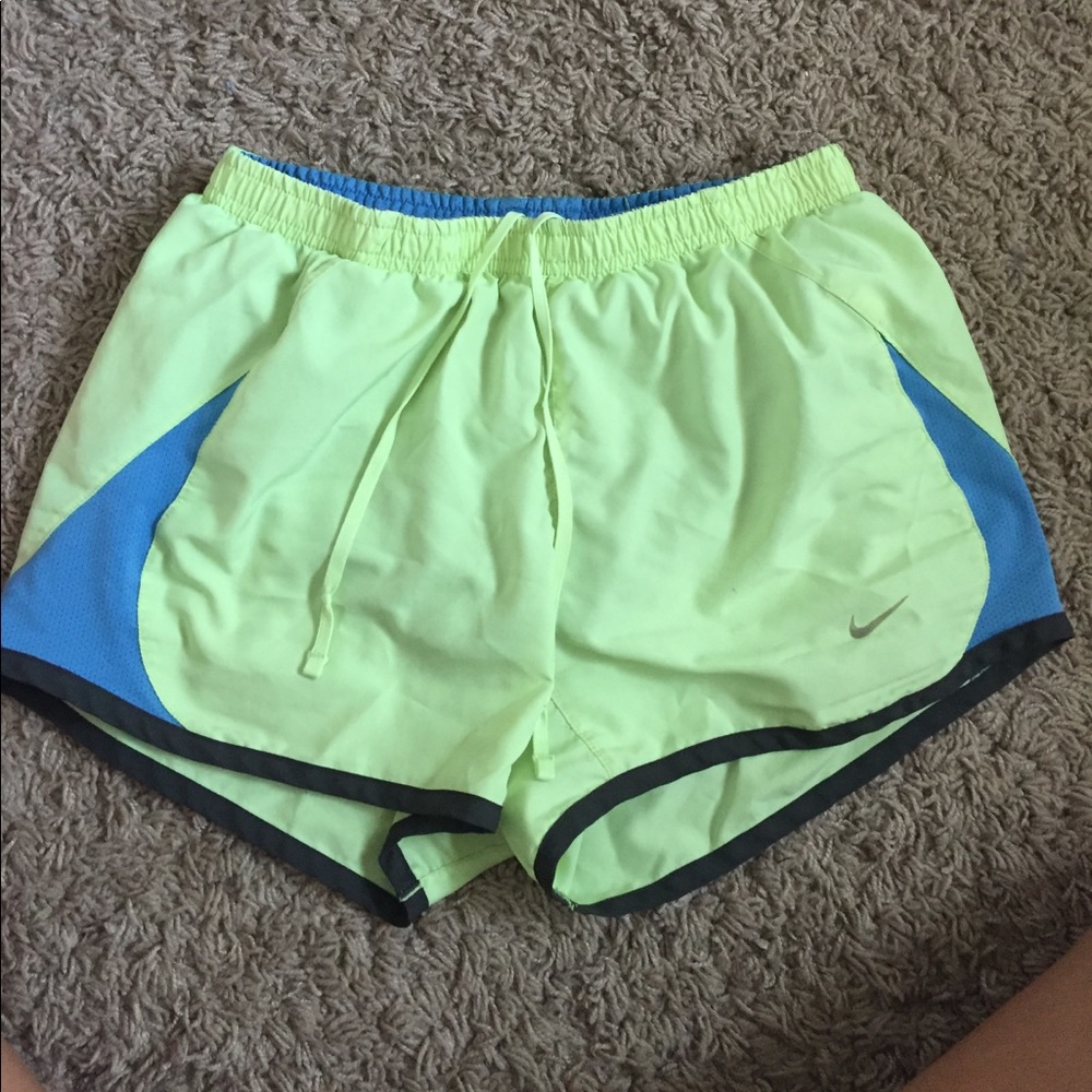 Nike shorts - Picture 3 of 3