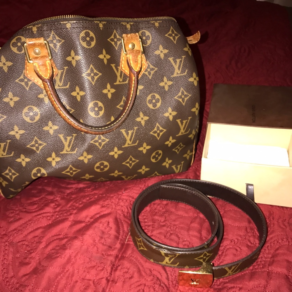 LOUis Vuitton Speedy 30...Belt NOT INCLUDED