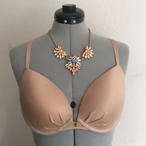 SOLD!!!!!! 🎉🎉🎉 Victoria's secrets Plunge Bra