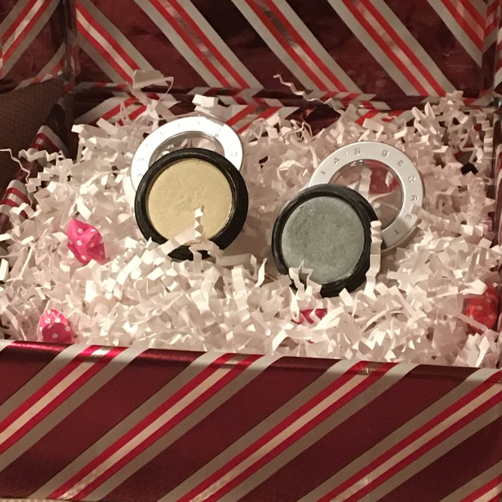 Victoria's Secret Silk Wear Shimmering Eyeshadows