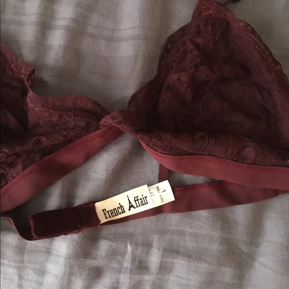Large Fly Affair Burgandy Bandeau