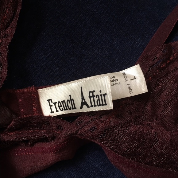 Large Fly Affair Burgandy Bandeau - Picture 5 of 5