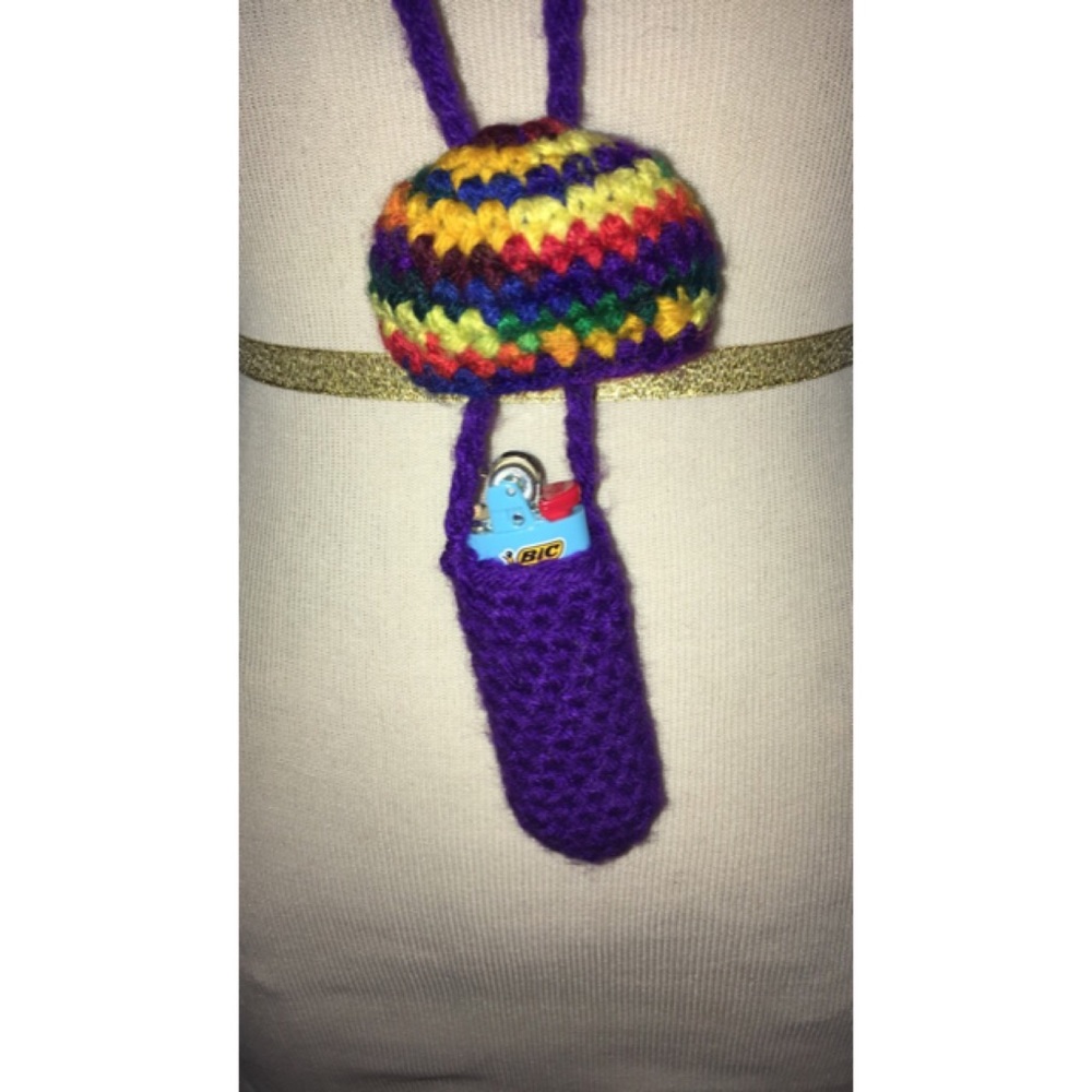Purple lighter leash