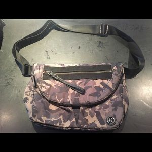 Lululemon Festival Bag II - Popcut Camo Fatigue