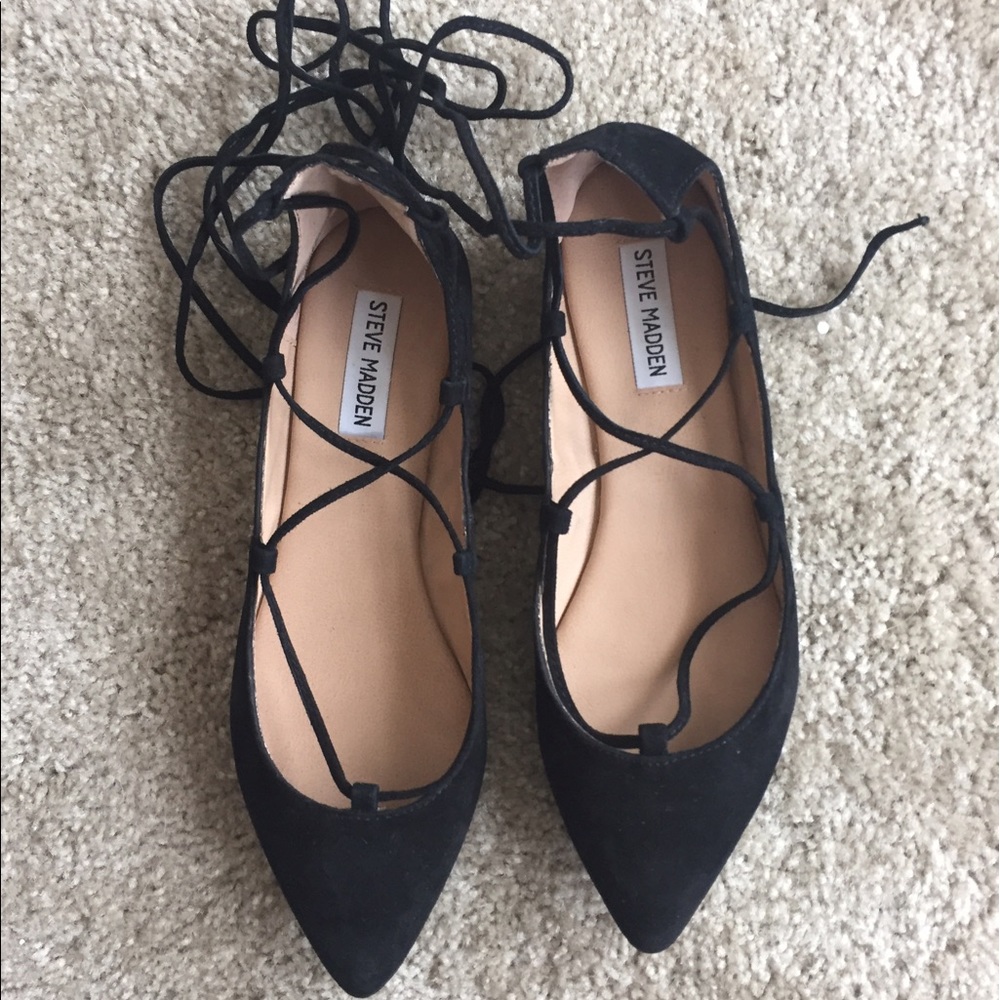 Steve Madden Eleanorr black suede lace up flats