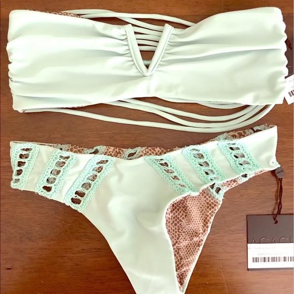 Acacia Cloudbreak bottom and top together. - Picture 2 of 5